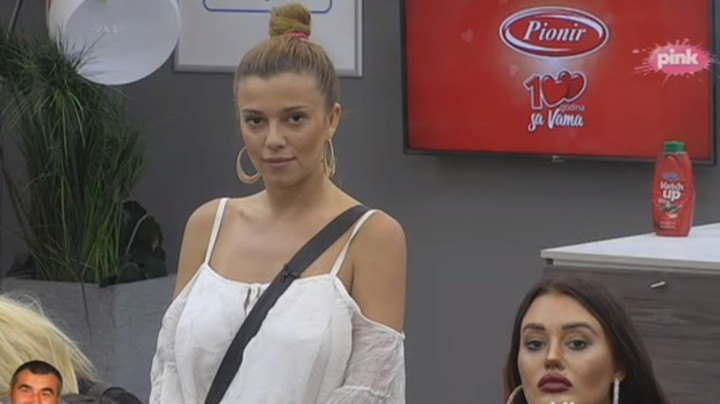 ПИТАЛИ СУ КИЈУ ЗАШТО ЈЕ ТАКО БРИЖНА ПРЕМА СЛОБИ: Волим га, то је љубав према мужу! (ВИДЕО)