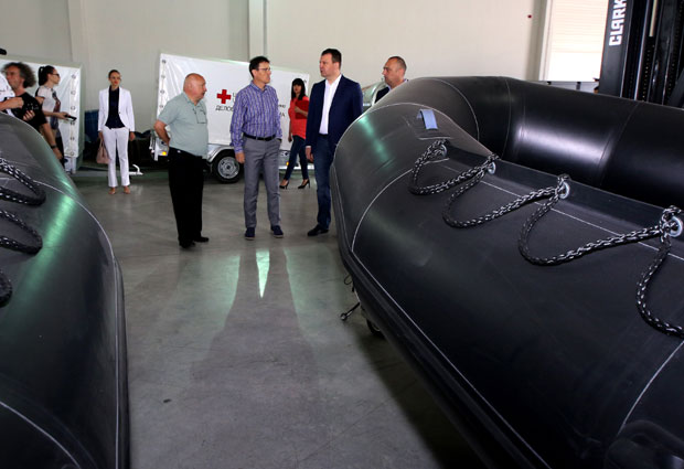 Представљена опрема за савладавање ванредних ситуација (Фото)