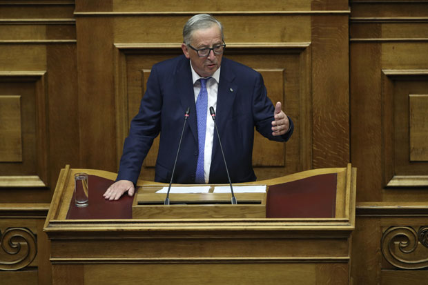 ЖЕЛЕ ДА ЗАДРЖЕ ПОСЛОВЕ: Јункер позвао Белгију да додели држављанство британским чиновницима у ЕУ