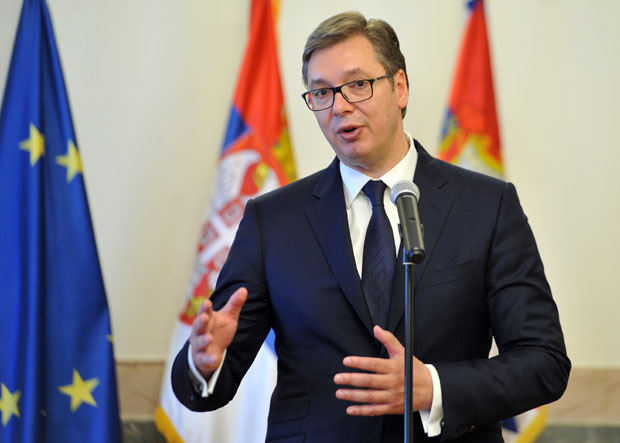 Вучић: Пред нама одлучујући период, очекујем притиске; Држава забранила све скупове у Хртковцима
