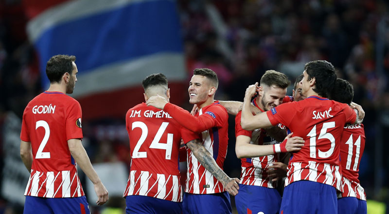 Клубови Примере доминирају у такмичењима УЕФА по броју трофеја од 2008: Шпанци 19, остали осам