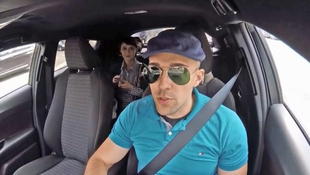 НИШЛИЈА У ТАКСИЈУ ПРИЗНАО: Убио сам свог деду кад сам имао 7 година (ВИДЕО)