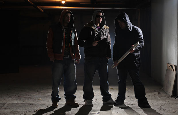 ХОРОР СЦЕНЕ ТРЕСУ СПЛИТСКЕ УЛИЦЕ: Никад гора безбедност, банде харају градом, полиција немоћна