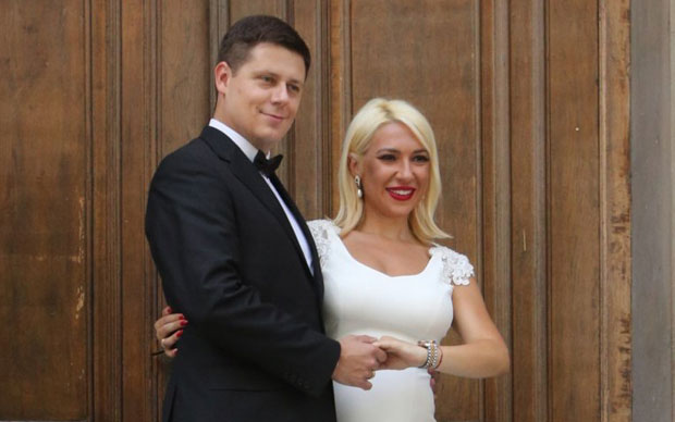 ВЕНЧАЊЕ НА ЂУРЂЕВДАН: Удала се водитељка ријалитија “Парови”