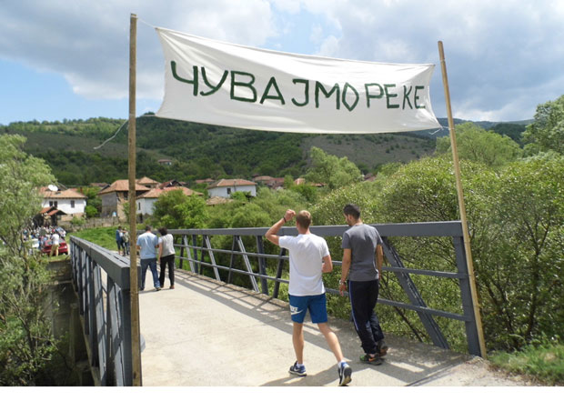 НИ КАП ЗА КИЛОВАТЕ: Мештани старопланинских села противе се изградњи МХЕ код Паклештице