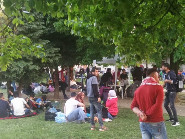 Сарајево: Парк у центру града постао насеље миграната