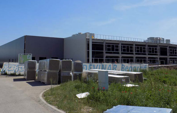 Шест хектара за 2.000 радних места