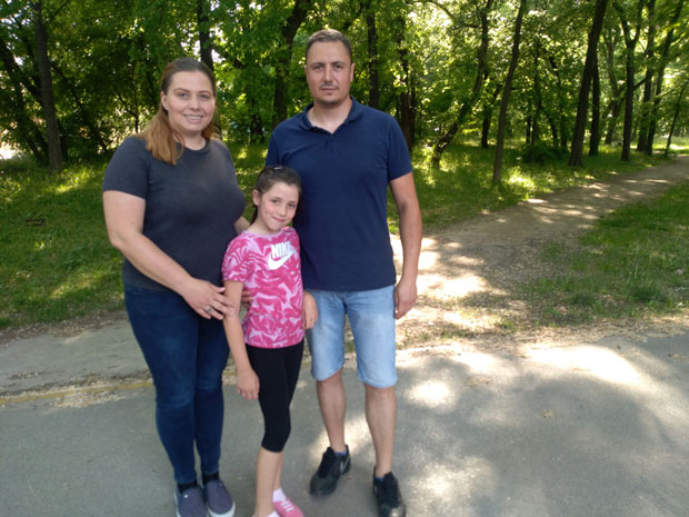 ФОНД ХУМАНОСТИ НОВОСТИ: Прслук за спас Миличиних плућа