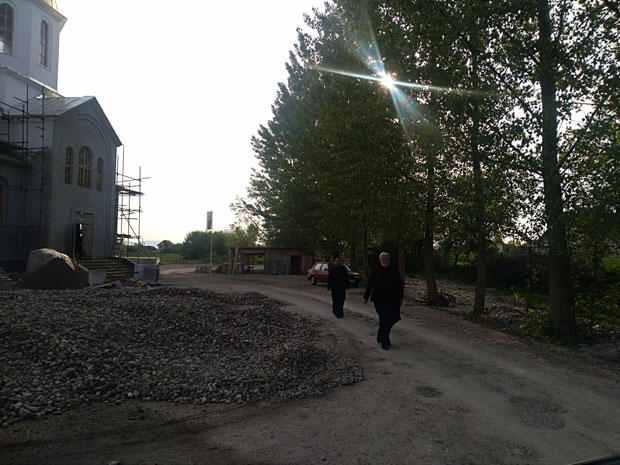 Парох прескочио проту