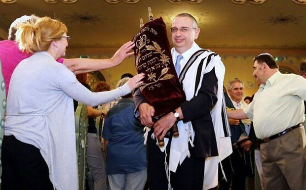 Повратак Јеврејима Свете књиге Торе