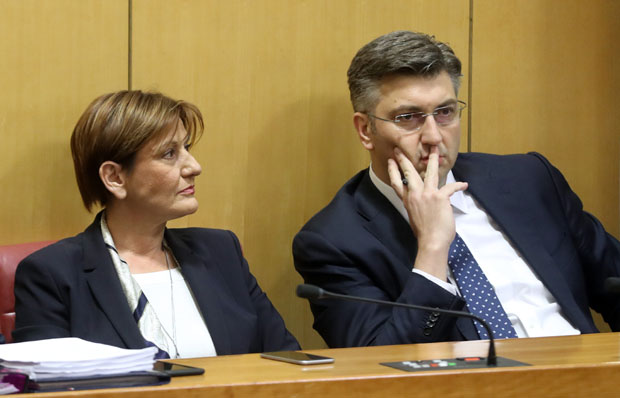 Загреб: Мартина Далић „сејала” мејлове као Хилари