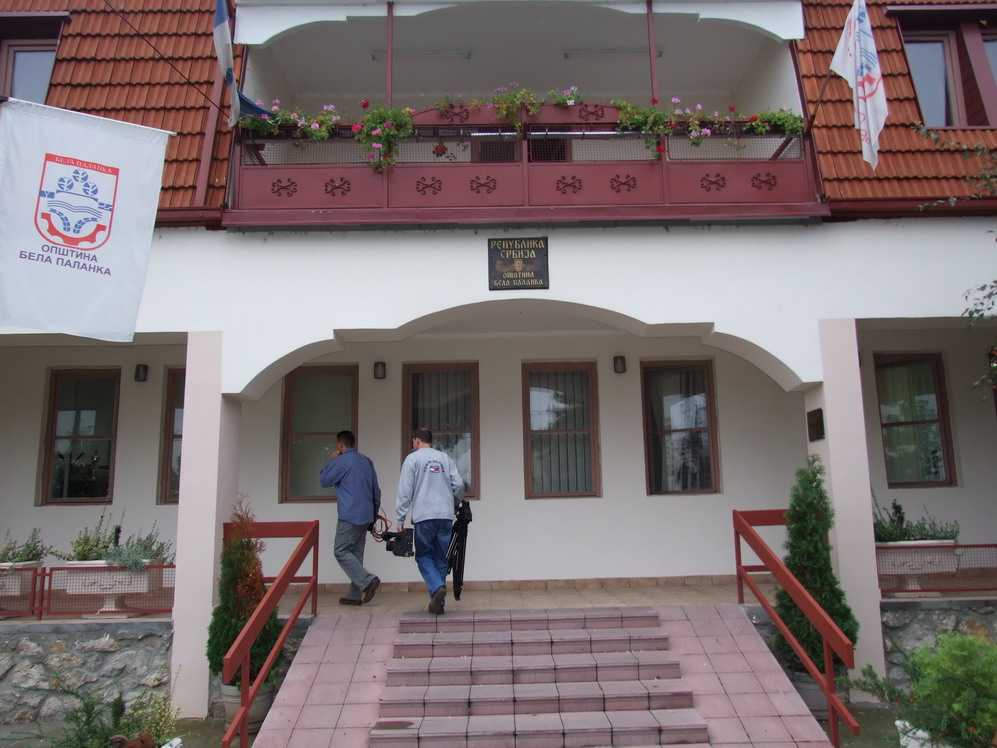 У Белој Паланци покрадене Кланица и Општина
        