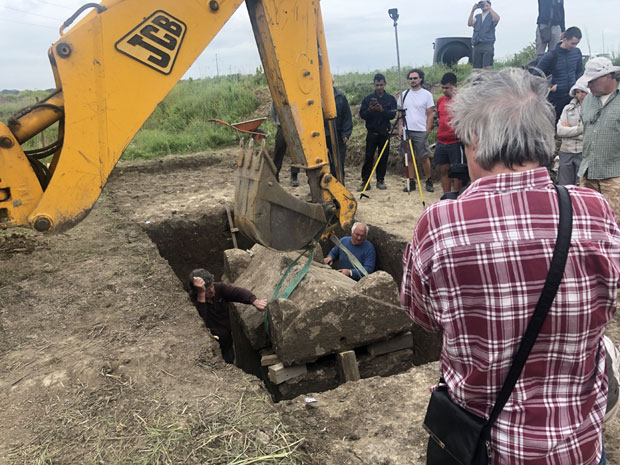 Кораћ: Садржина саркофага надмашила сва очекивања