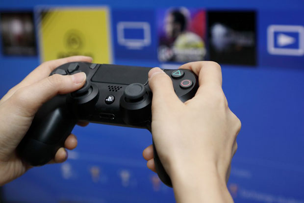 PlayStation 4 се продаје дупло боље од Xbox One