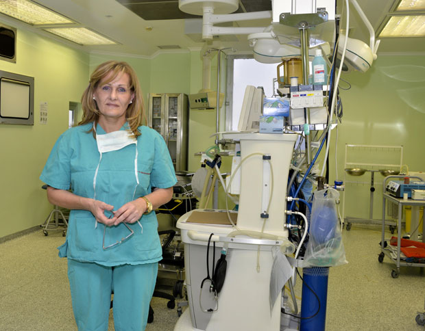 Због уврнутог црева из породилишта за шест сати у операциону салу