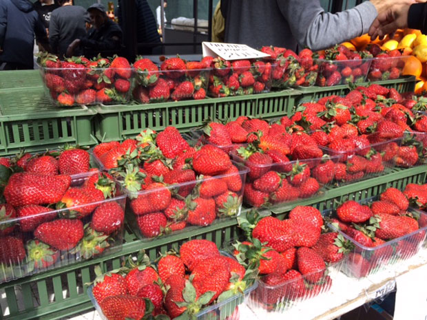 Сви траже парадајз, јагоде и ране трешње 