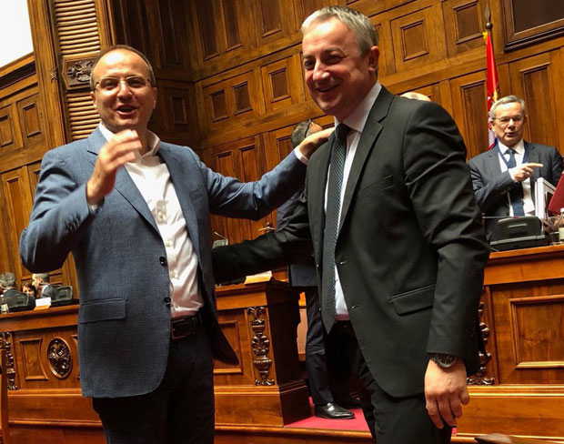 Шпијунка: Веза преко Дрине