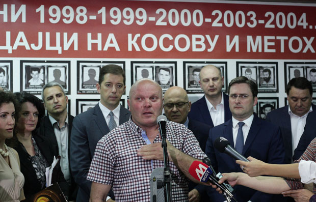 Отмица годину дана пре рата