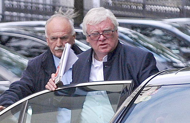 ХОМБАХ У АУТОРСКОМ ТЕКСТУ: Ангела Меркел верује у Вучића