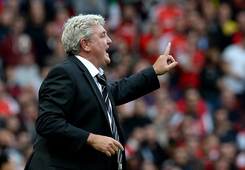 Астон Вила отпустила тренера Стива Бруса