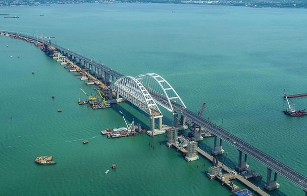 Кримски мост отворен за путничка возила, НАТО осудио