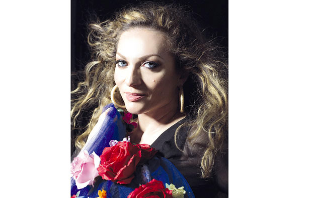 Четири даме и оркестар