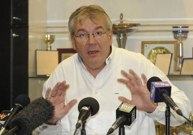 ВК ПАРТИЗАН ПОТПИСАО УГОВОРЕ СА 13 ИГРАЧА: Неки нови црно-бели бисери