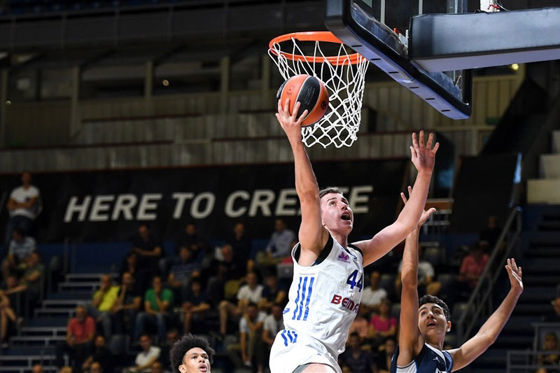 Мегини јуниори бољи од Париза