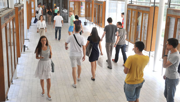 Индекс за 9.321 бруцоша