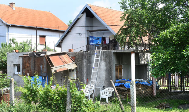 Комшија покушао да силује дете?