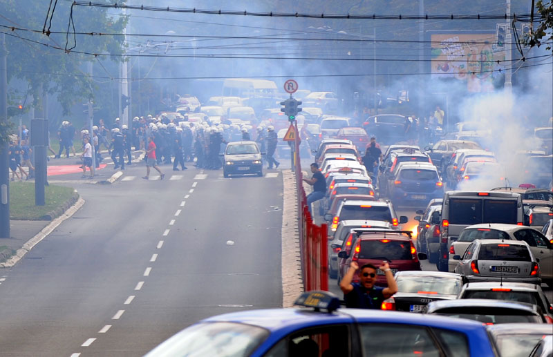 ИНЦИДЕНТ У ЗАГРЕБУ: Бед блу бојси напали делије