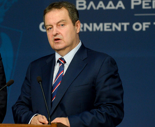 Дачић признао: Постоје притисци због Косова