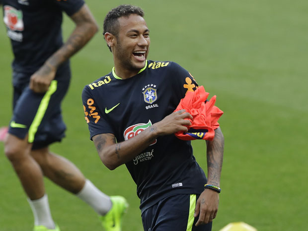 ТУХЕЛ ЗАДРЖАО НЕЈМАРА: Најскупљи фудбалер планете највероватније неће напустити ПСЖ