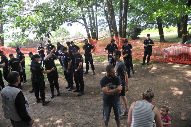 Петлово брдо: одбрана борића и са дрвета (ФОТО)