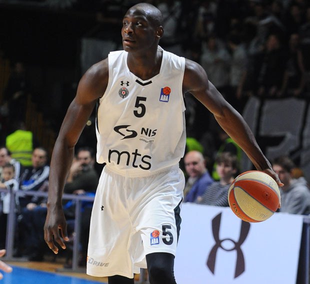 Црно-бели могу да одахну: Бонџа Си није теже повређен