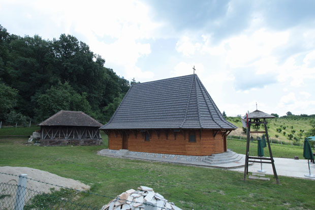 Опљачкали манастир током службе, монахиње очајне