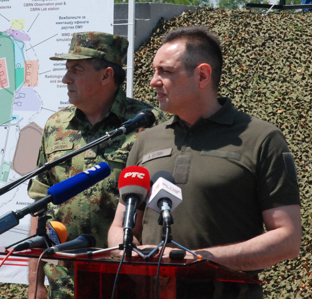 Министар одбране: Диковић је изузетан војник
