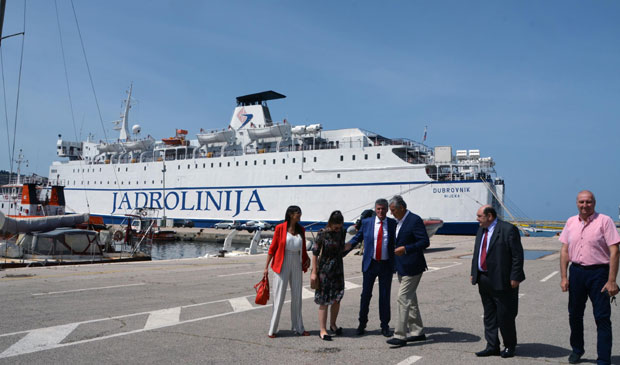 Дубровник плови до Барија