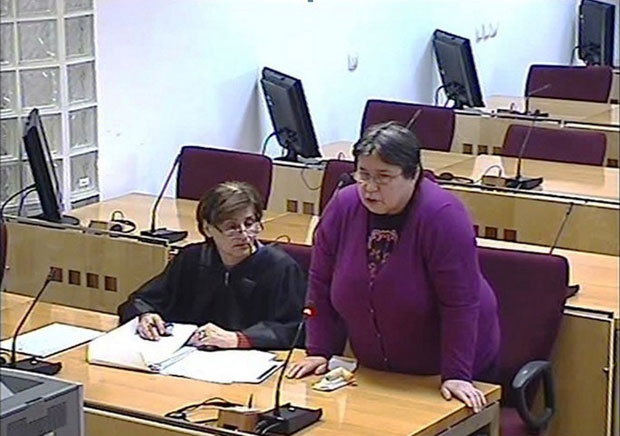 Жени монструму правоснажно 14 година