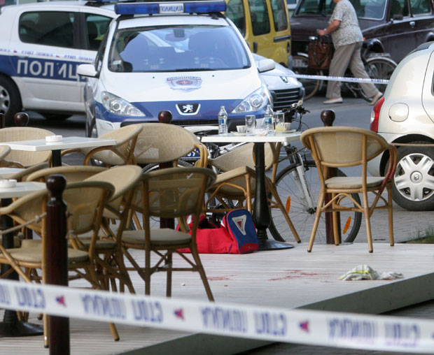 Покушај убиства Жапца: Пуцала особа у црном