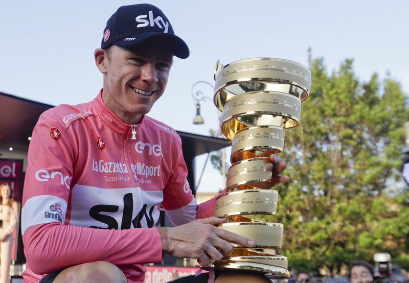 Фрум не брани трофеј на Ђиру због Тура