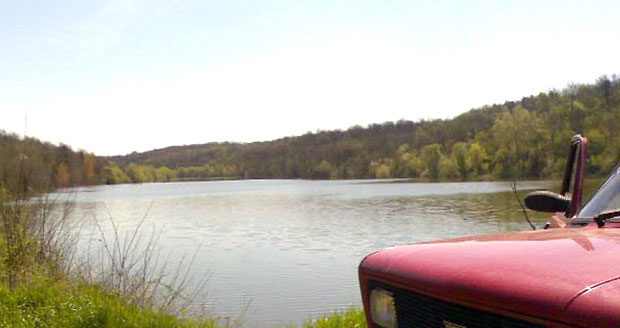 Полиција јури осумњиченог за покушај убиства на Милошевачком језеру
