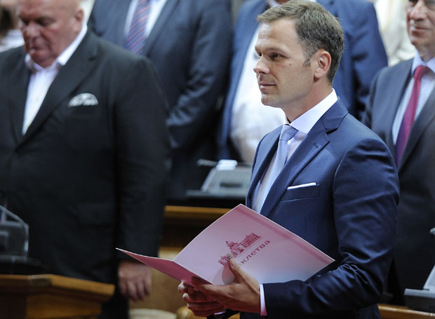 СКУПШТИНА ОДЛУЧИЛА: Синиша Мали нови министар финансија, положио заклетву пред посланицима