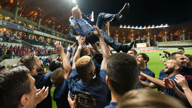 Вени, Види, Николић!