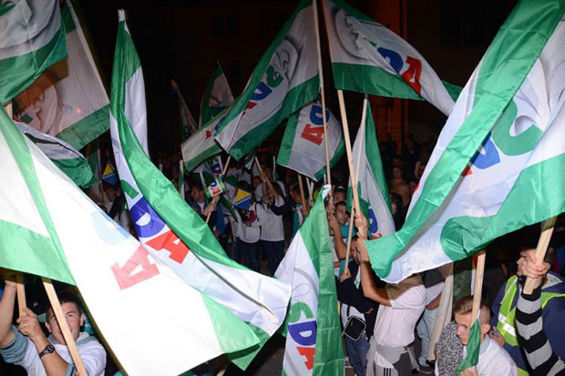 Странке исисале буџете