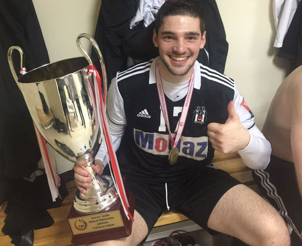 Време је за нове изазове: После трипле круне на Босфору Михајло Радојковић наставља да живи своје снове у Румунији