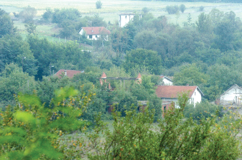 Нападнута и амбуланта у селу Новаке на КиМ