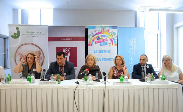 У Србији се 400.000 парова бори са проблемом неплодности