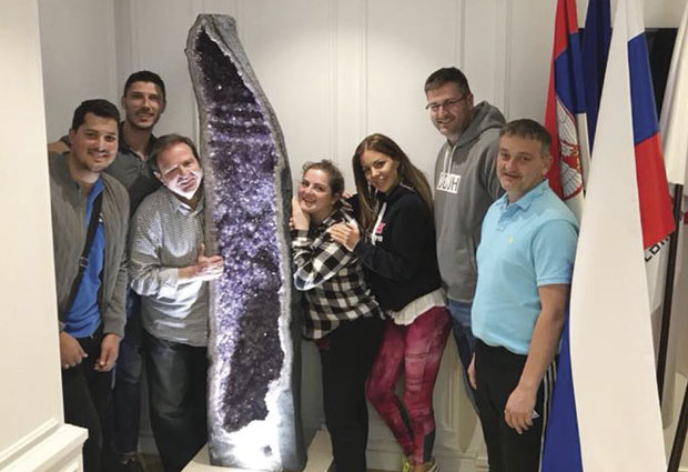 ШПИЈУНКА: Камен мира