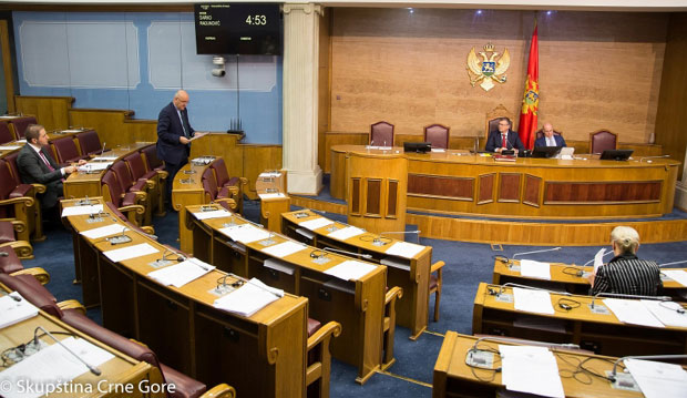 СПРЕЧЕНА БЛОКАДА ПРАВОСУЂА: Судијама дужи Мандат